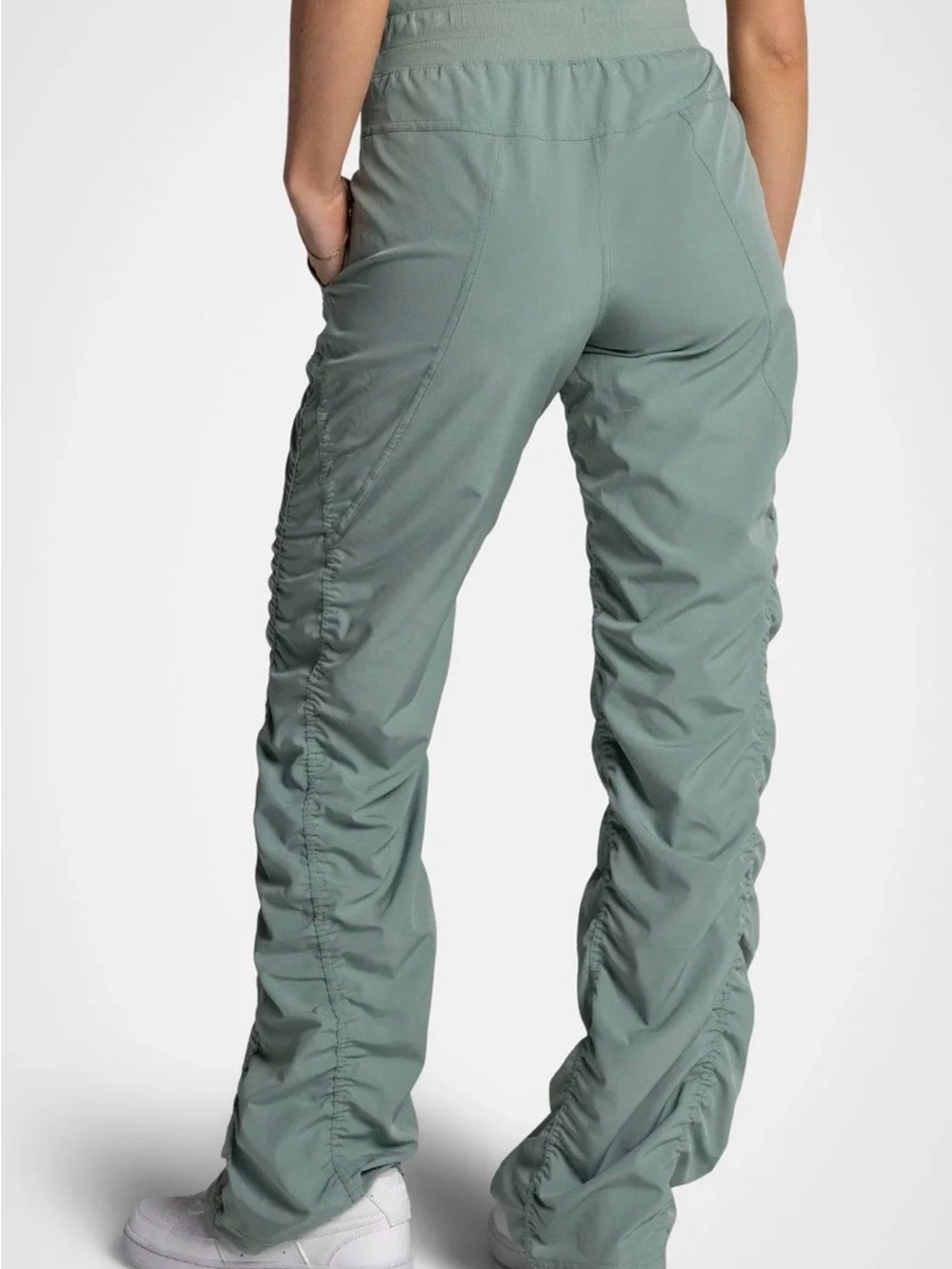 Kyodan sage green adventurous pants - Picture 4 of 5